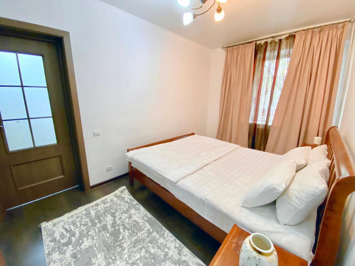 Comfortable Apartment, Samal 2 Almaty Luaran gambar